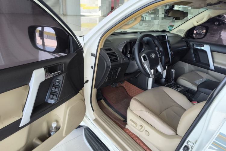 Used Toyota Prado 2010 4.0L Automatic TX-L Driver Seat