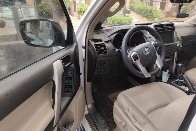 Used Toyota Prado 2010 4.0L Automatic TX-L Driver Seat