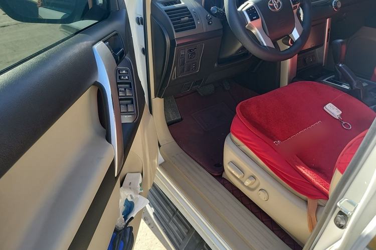 Used Toyota Prado 2010 4.0L Automatic TX-L Driver Seat