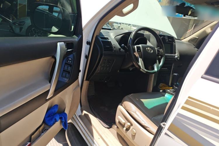 Used Toyota Prado 2010 4.0L Automatic TX-L Driver Seat