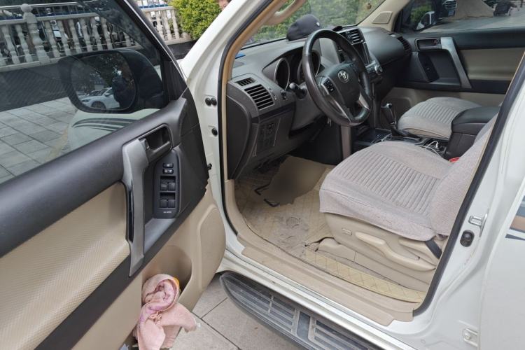 Used Toyota Prado 2010 2.7L Automatic Standard Edition Driver Seat