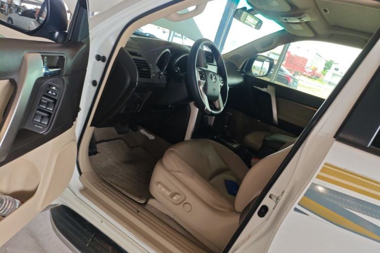 Used Toyota Prado 2010 4.0L Automatic TX-L Driver Seat