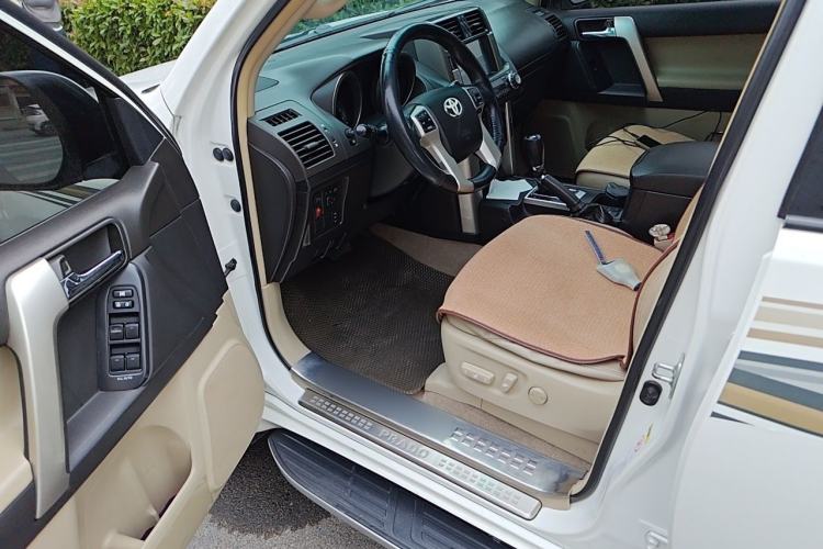 Used Toyota Prado 2010 4.0L Automatic TX-L Driver Seat