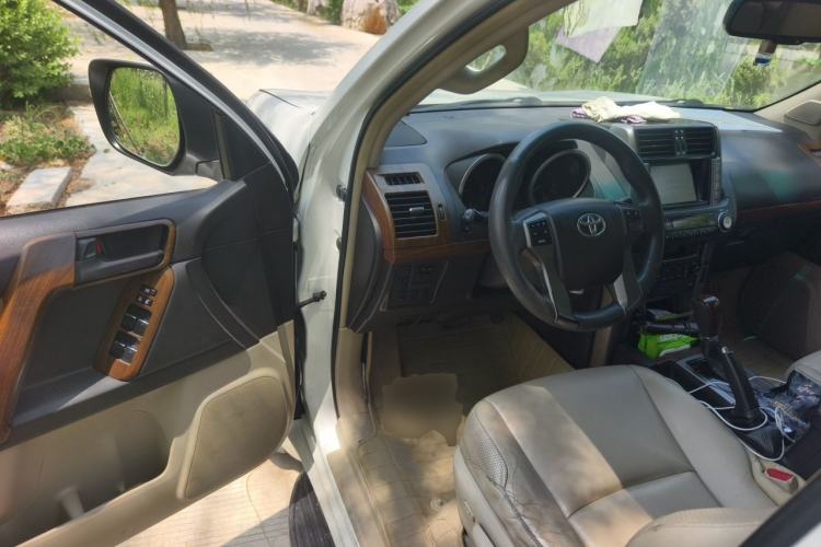 Used Toyota Prado 2010 2.7L Automatic Deluxe Edition Driver Seat