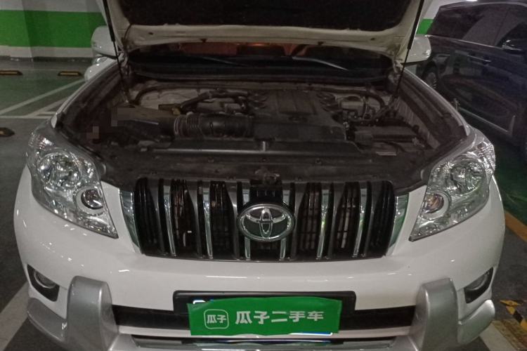 Used Toyota Prado 2010 4.0L Automatic TX Engine Bay