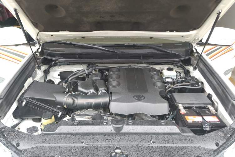 Used Toyota Prado  Engine Bay
