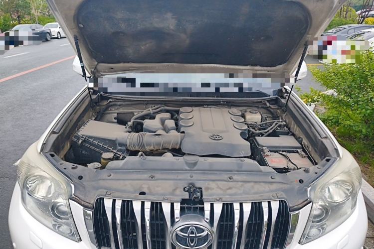 Used Toyota Prado 2010 4.0L Automatic VX Engine Bay