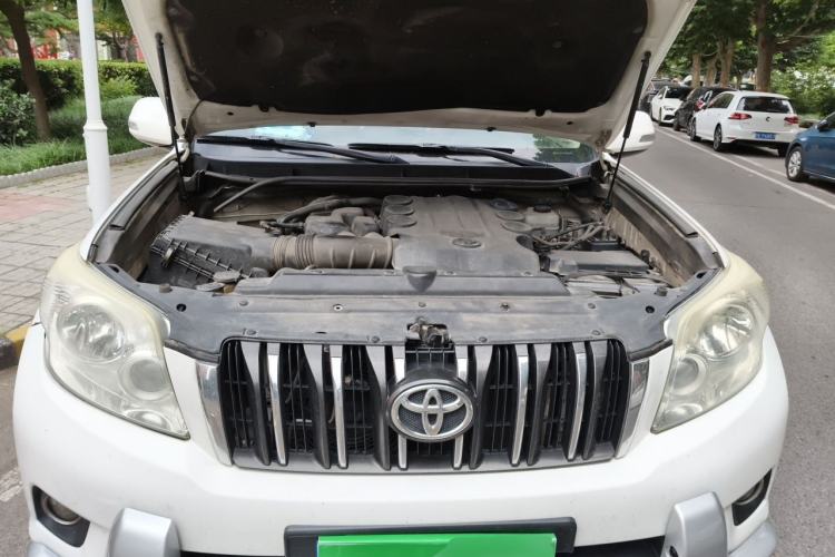 Used Toyota Prado 2010 4.0L Automatic TX-L Engine Bay