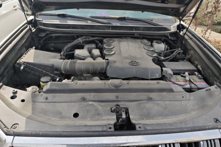 Used Toyota Prado 2010 4.0L Automatic VX Engine Bay