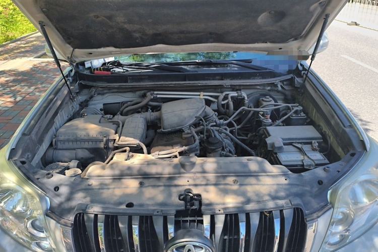 Used Toyota Prado 2010 2.7L Automatic Standard Edition Engine Bay