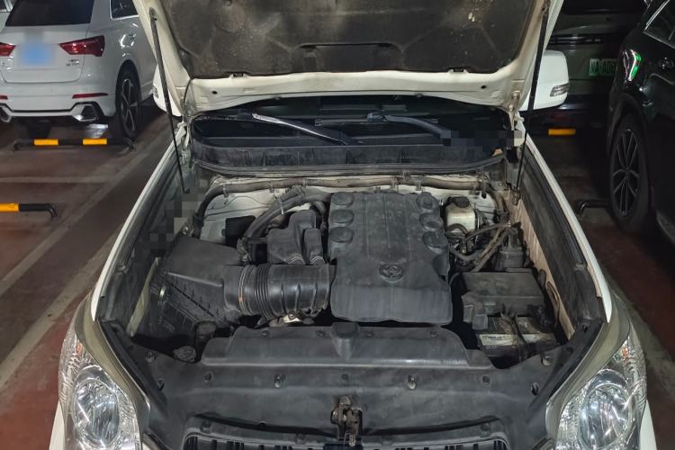 Used Toyota Prado 2010 4.0L Automatic TX-L Engine Bay