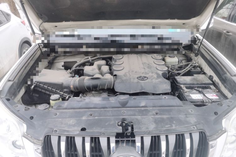 Used Toyota Prado 2010 4.0L Automatic TX-L Engine Bay