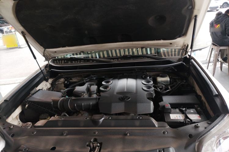 Used Toyota Prado 2010 4.0L Automatic VX NAVI Engine Bay