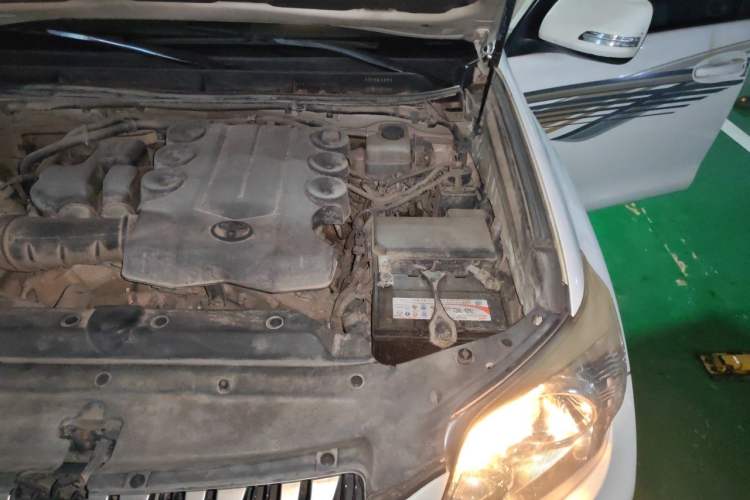 Used Toyota Prado 2010 4.0L Automatic VX Engine Bay Left
