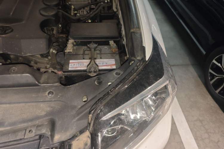 Used Toyota Prado 2010 4.0L Automatic TX-L Engine Bay Left