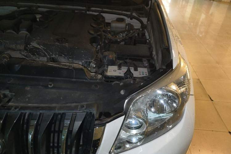 Used Toyota Prado 2010 4.0L Automatic TX-L Engine Bay Left
