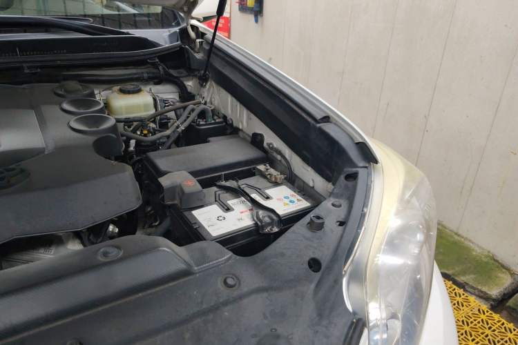 Used Toyota Prado 2010 4.0L Automatic TX-L Engine Bay Left