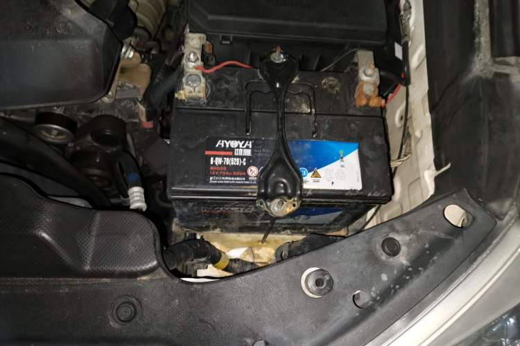 Used Toyota Prado 2010 4.0L Automatic TX-L Engine Bay Left