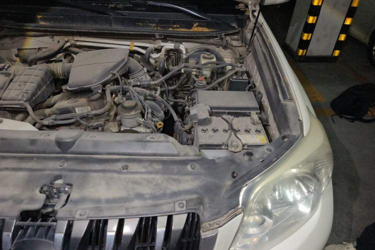 Used Toyota Prado 2010 2.7L Automatic Standard Edition Engine Bay Left