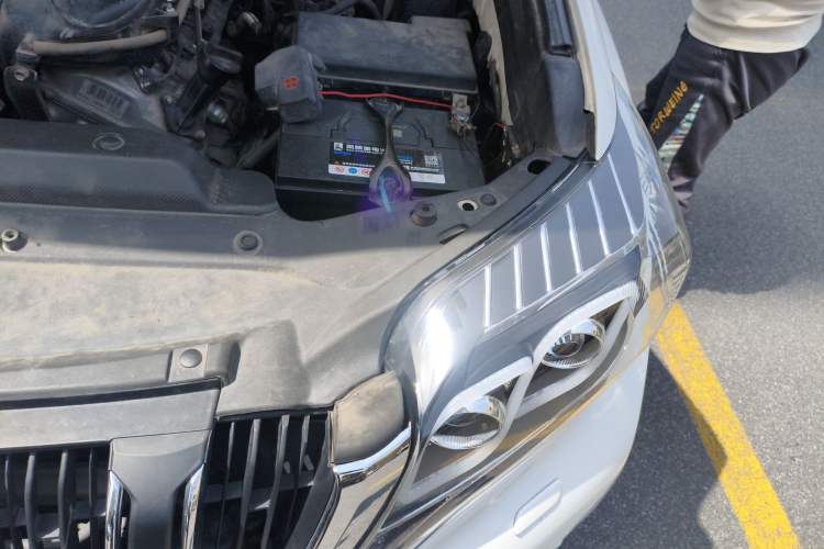 Used Toyota Prado 2010 4.0L Automatic VX NAVI Engine Bay Left