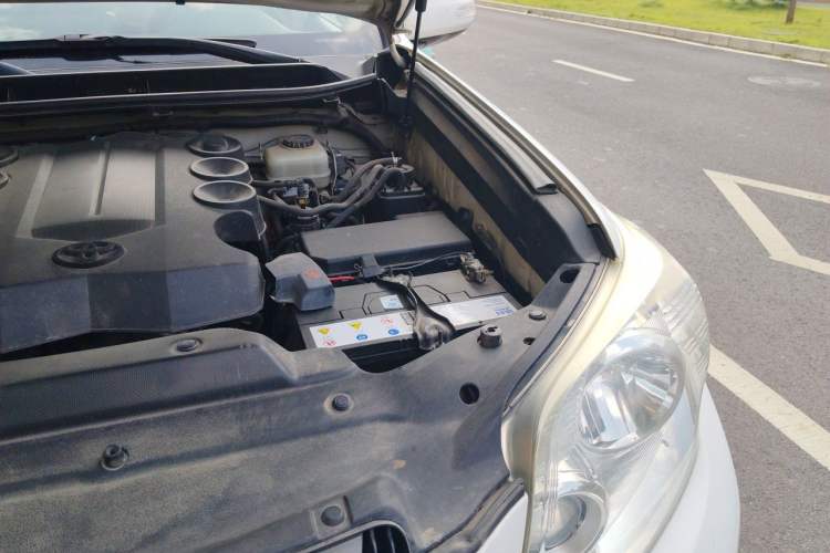 Used Toyota Prado 2010 4.0L Automatic TX-L Engine Bay Left