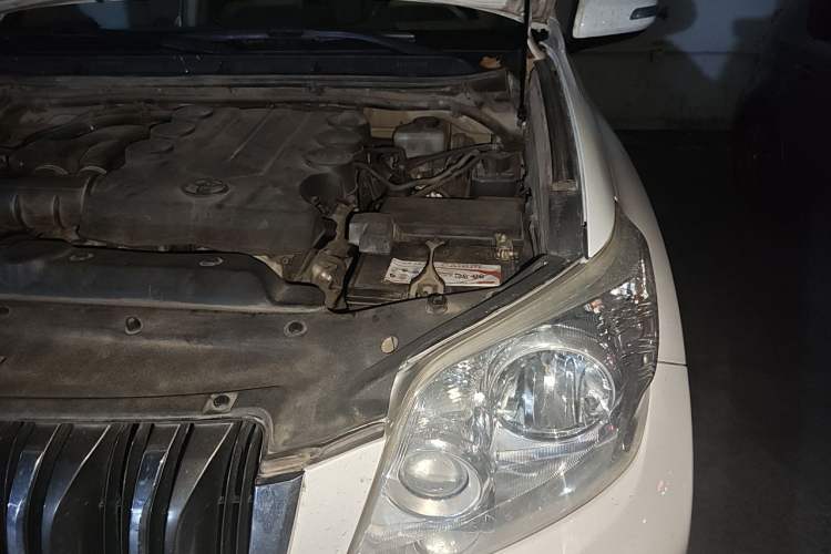 Used Toyota Prado 2010 4.0L Automatic TX-L NAVI Engine Bay Left