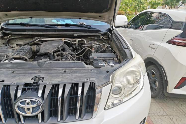 Used Toyota Prado 2010 2.7L Automatic Standard Edition Engine Bay Left
