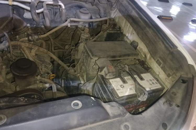 Used Toyota Prado 2010 2.7L Automatic Deluxe Edition Engine Bay Left