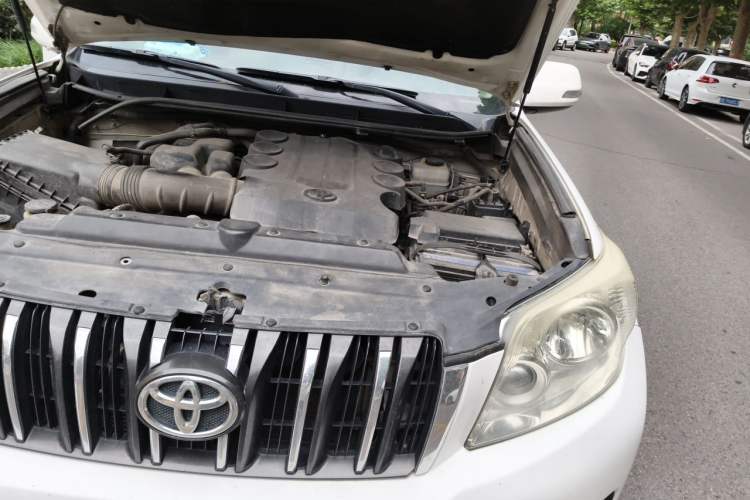 Used Toyota Prado 2010 4.0L Automatic TX-L Engine Bay Left