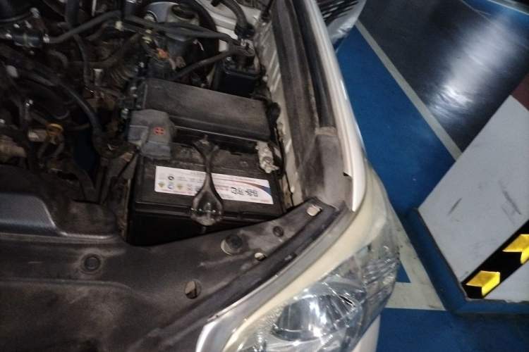 Used Toyota Prado 2010 2.7L Automatic Deluxe Edition Engine Bay Left