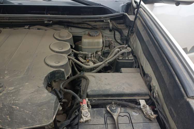 Used Toyota Prado 2010 4.0L Automatic TX-L Engine Bay Left