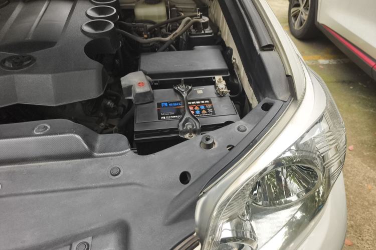 Used Toyota Prado 2010 4.0L Automatic TX-L Engine Bay Left
