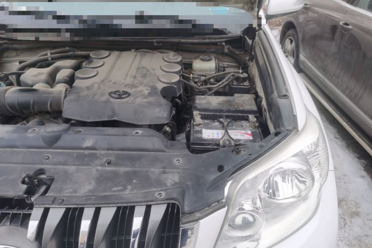 Used Toyota Prado 2010 4.0L Automatic TX-L Engine Bay Left