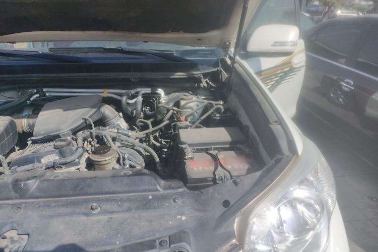 Used Toyota Prado 2010 2.7L Automatic Deluxe Edition Engine Bay Left