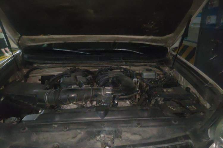 Used Toyota Prado 2010 4.0L Automatic TX-L Engine Bay Left