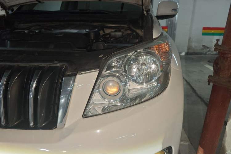 Used Toyota Prado 2010 4.0L Automatic TX-L Engine Bay Left