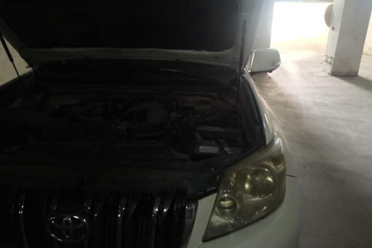 Used Toyota Prado 2010 4.0L Automatic TX-L Engine Bay Left