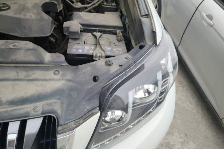 Used Toyota Prado 2010 4.0L Automatic TX-L NAVI Engine Bay Left