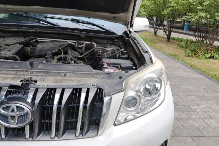 Used Toyota Prado 2010 2.7L Automatic Deluxe Edition Engine Bay Left