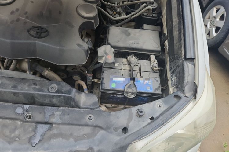 Used Toyota Prado 2010 4.0L Automatic TX-L Engine Bay Left