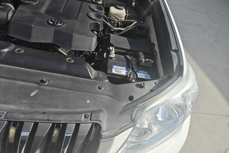 Used Toyota Prado 2010 4.0L Automatic TX-L Engine Bay Left