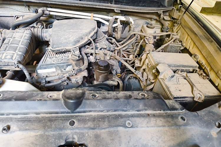 Used Toyota Prado 2010 2.7L Automatic Deluxe Edition Engine Bay Left