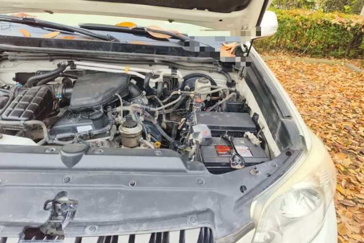 Used Toyota Prado 2010 2.7L Manual Transmission Engine Bay Left
