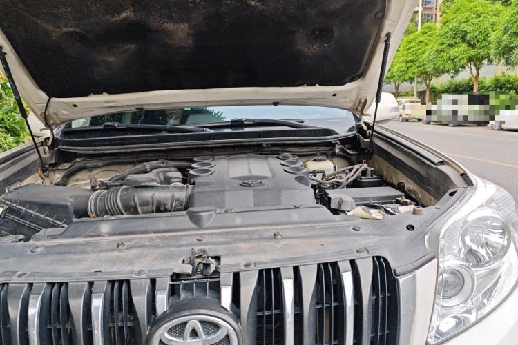 Used Toyota Prado 2010 4.0L Automatic TX-L Engine Bay Left
