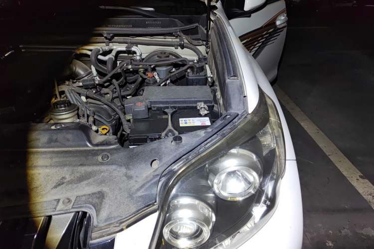 Used Toyota Prado 2010 2.7L Automatic Luxury Edition Engine Bay Left