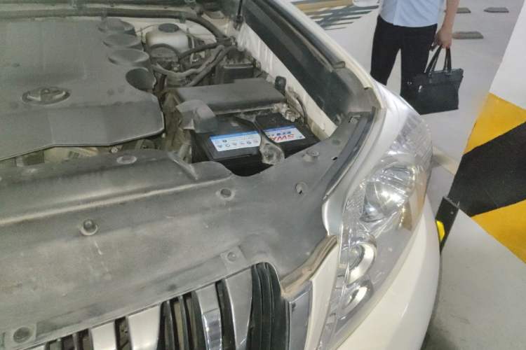 Used Toyota Prado 2010 4.0L Automatic TX Engine Bay Left