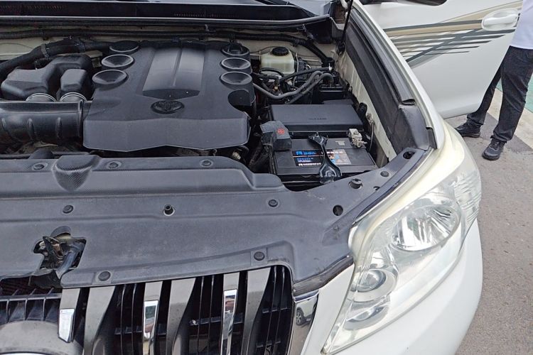 Used Toyota Prado 2010 4.0L Automatic TX-L Engine Bay Left