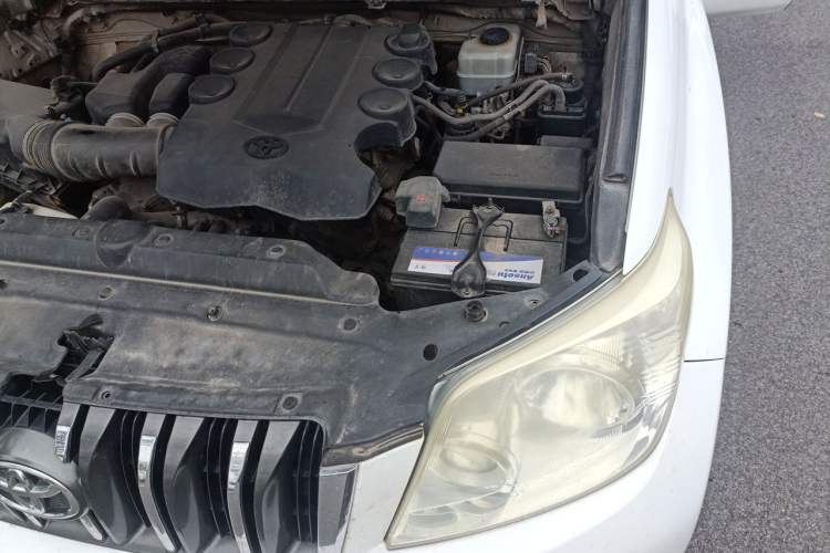 Used Toyota Prado 2010 4.0L Automatic TX-L Engine Bay Left