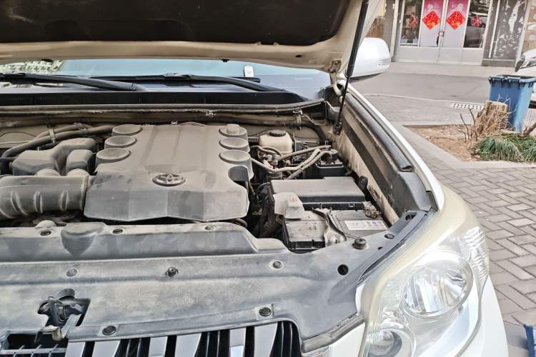 Used Toyota Prado 2010 4.0L Automatic TX-L Engine Bay Left