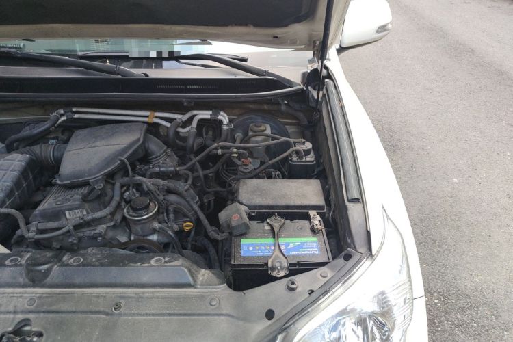 Used Toyota Prado 2010 2.7L Automatic Standard Edition Engine Bay Left
